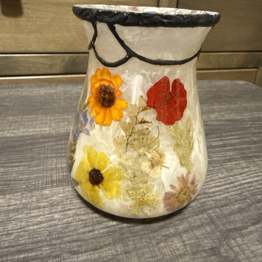 Vintage India Ink Fresh Fields Acrylic Lucite Tumbler Pressed Flowers 5"